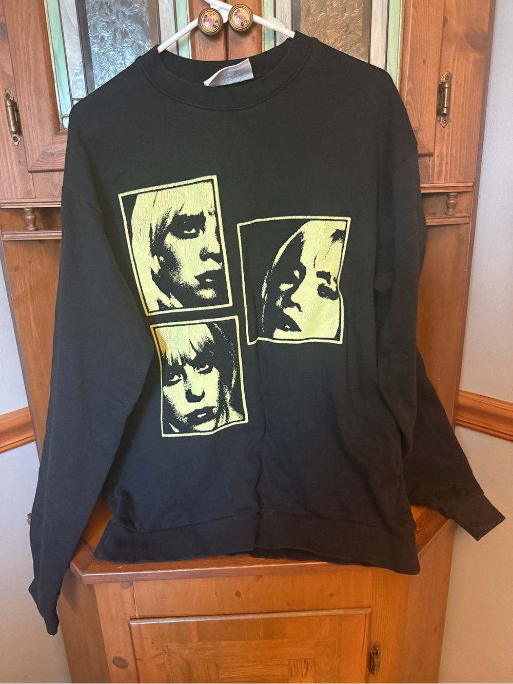 Authentic Billie Eilish "Happier Than Ever" World Tour 2022 merch M